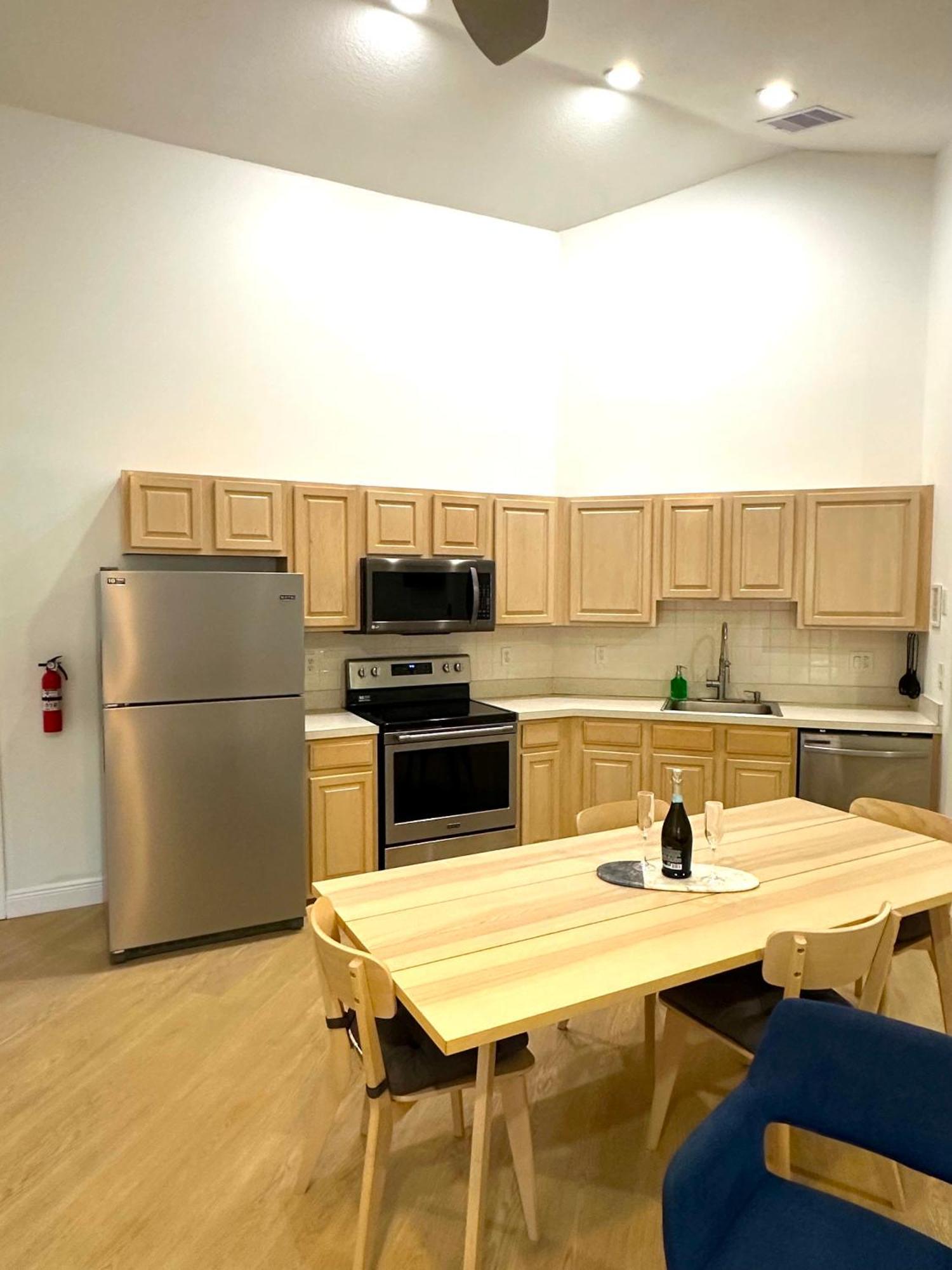 Albatross Condo In Pga Village, 2 Bedroom 1 Bath, A Side Carlton Exterior photo